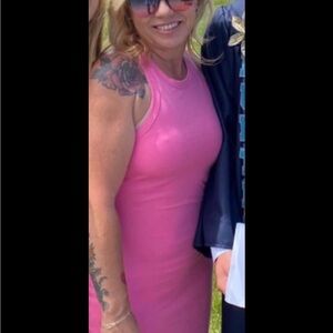 Le Lis Neon Pink T-shirt Maxi